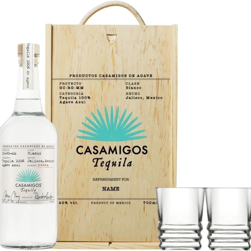 Personalised Casamigos Tequilla Blanco Gift Set with Shot Glasses – 70cl (40% ABV)